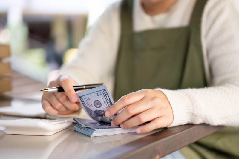 Hayes CPA PLLC’s Take: How Much Cash Should A Business Have On Hand?